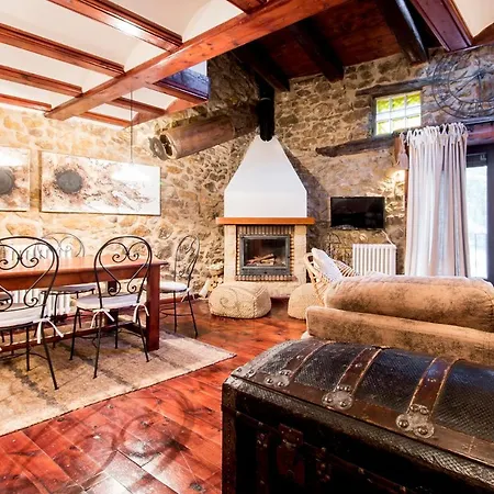 Palacio * Linares de Mora