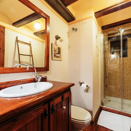 Palacio * Linares de Mora