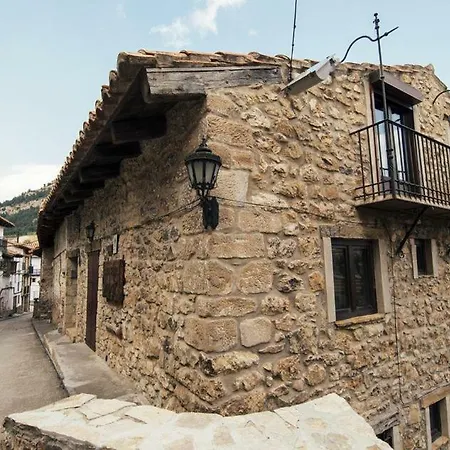 Palacio * Linares de Mora