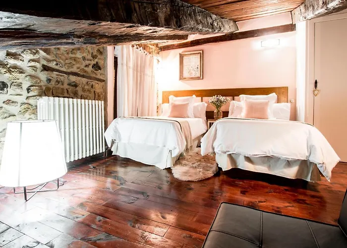 Palacio * Linares de Mora