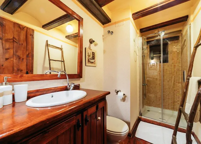 Palacio * Linares de Mora